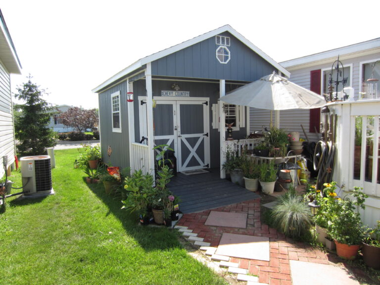 Chalet cabin with porch and double doors