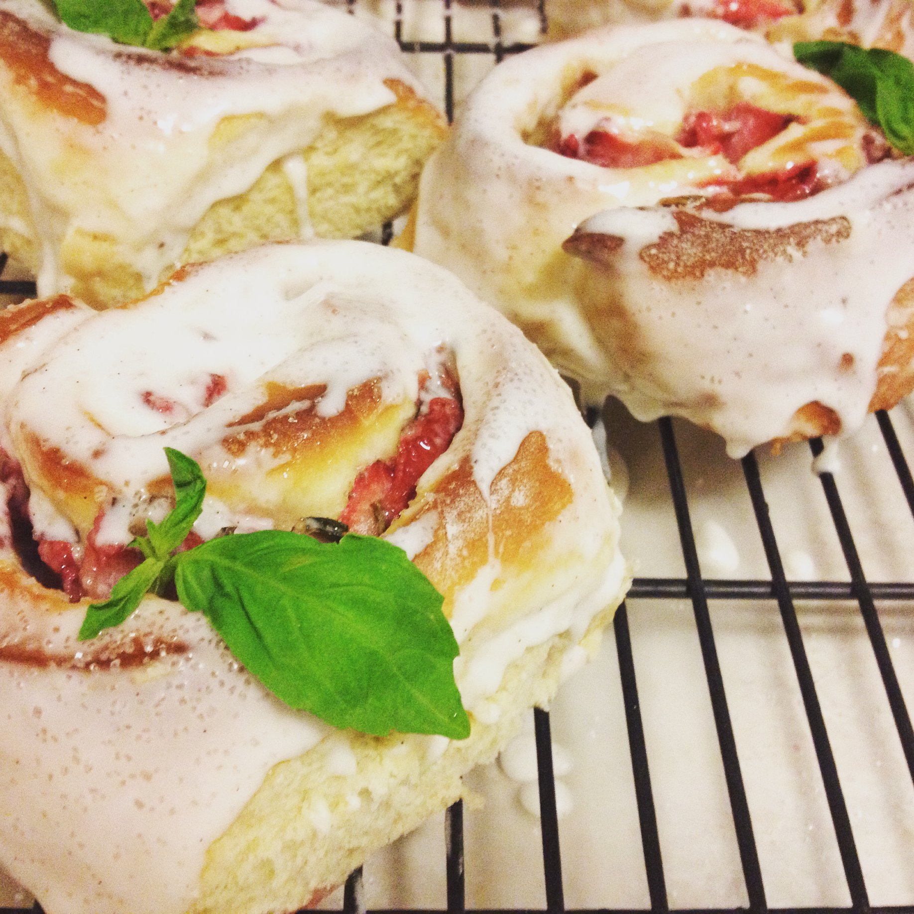 delicious healthy cinnamon rolls from kitschen bakery